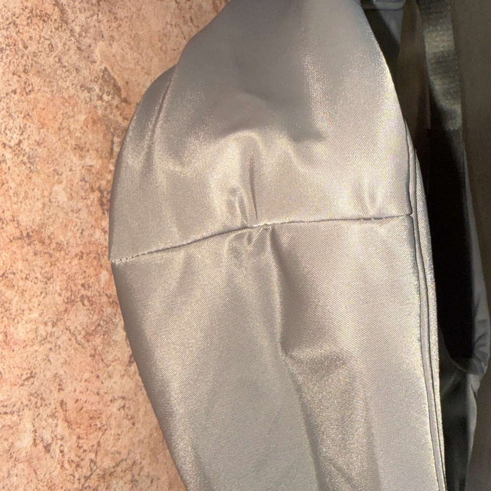 Lululemon City Essentials 4L Hobo Purse Warm Ash Grey - Picture 9 of 10